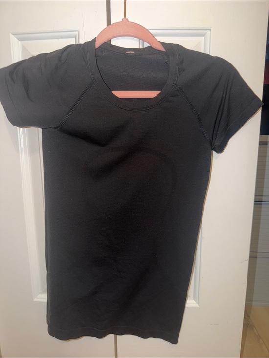 lululemon athletica Tops - Women's Black Short-Sleeve Active Tee